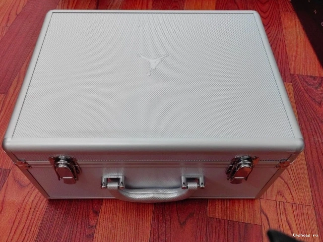 17   Silver Jordan Metallic 303891-004 Black 1129